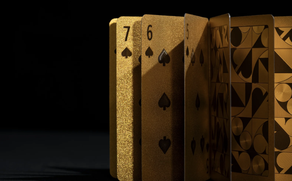 qqpoker按钮位牌面结构示意图